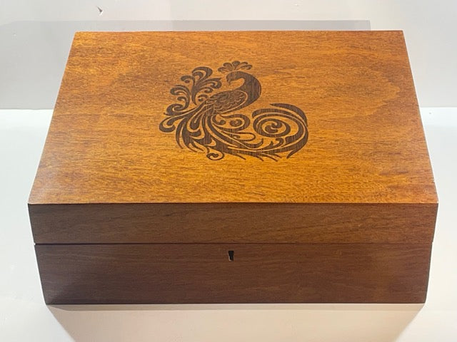 Jewellery Box Sapele with Wenge inlay and olive velvet