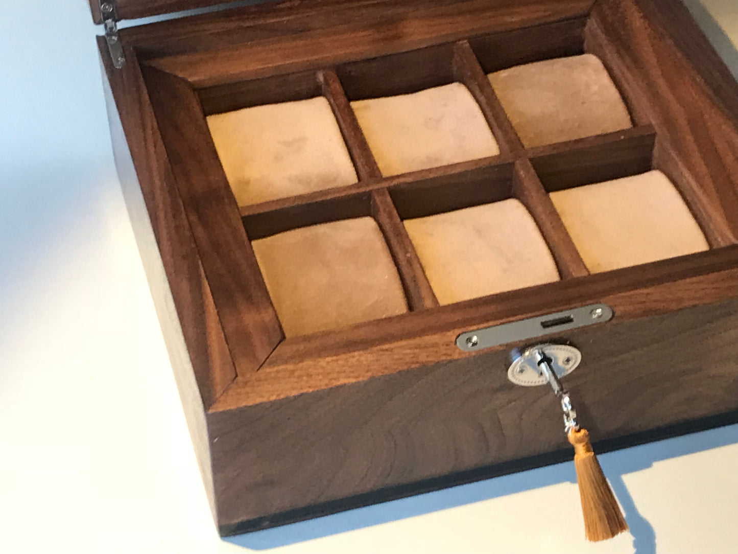 6 Watch Box with beige velvet lining